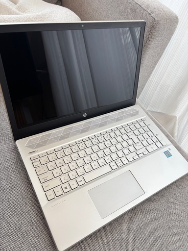 【中古／初期化済】HPノートパソコン Pavilion 15インチ i5／メモリ8GB／HDD256GB