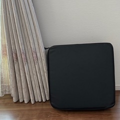 ‼️美品‼️クッション　座布団　ブラック‼️