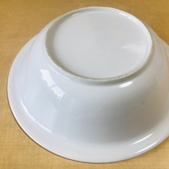 【無料】花柄大きめサラダボールの画像