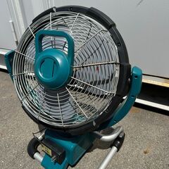 値下げ◆USED マキタ 330mm 14.4V/18V 充電式産業扇 ファン CF300D ACアダプタ付 の画像
