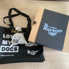 Dr. Martensサンダルの画像