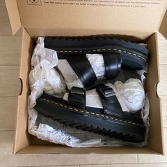 Dr. Martensサンダルの画像
