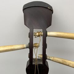 ij2734N 三味線 太棹 丸打胴 和楽器 弦楽器 伝統楽器 楽譜 保存ケース付き 演奏動作未確認 万葉 古道具 時代 ジャンクの画像