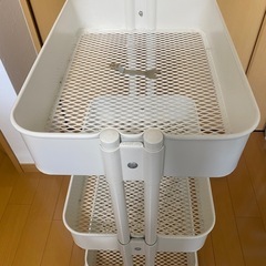 IKEA　RÅSKOG ロースコグ ワゴンの画像