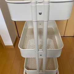IKEA　RÅSKOG ロースコグ ワゴンの画像
