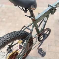 キャプテンスタッグ公式 ワイルダー 20インチ 折りたたみ自転車 極太 タイヤ シマノ 6段変速 Vブレーキ の画像