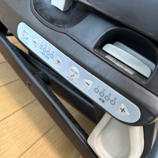 【美品】コンビ　CWLネムリラAT（ネムリラ AUTO SWING ダッコプラス） 