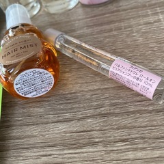 化粧品色々　ルームスプレー　香水　ジェラートピケヘアミスト　フィアンセピュアシャンプーの香り　ドクターダーマルマスクの画像