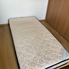 【シングルベッド☆すのこ付き☆美品☆掛け布団付き】