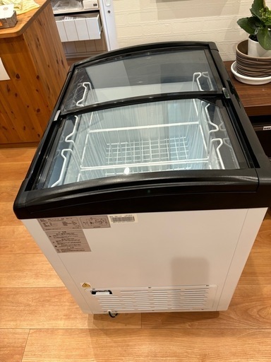 冷凍ショーケース TBSC-117F