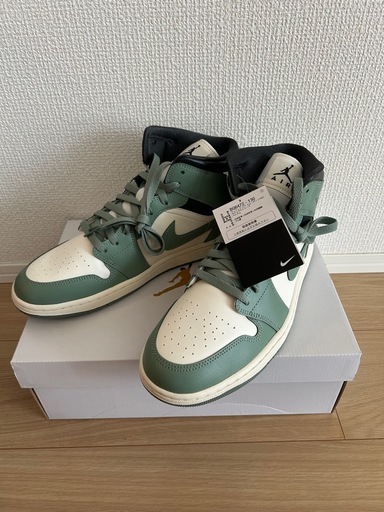 【黒タグ付新品未使用品】大人気‼︎AIR JORDAN 1  MID　完売品　人気カラー