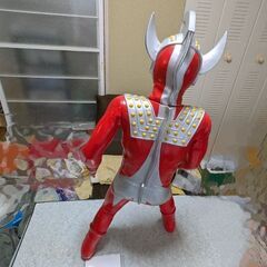 値下げしました。超ビッグ　ウルトラマンタロウソフビの画像