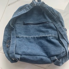 デニムリュックの画像