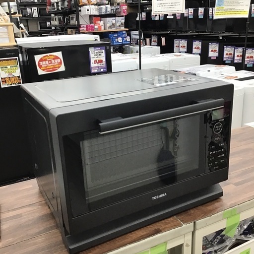 #F-1【ご来店頂ける方限定】TOSHIBAのフラット電子レンジです