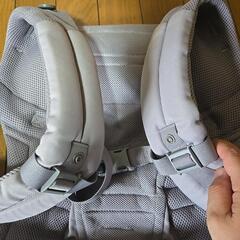 【値下げ】エルゴベビー クールエア メッシュ グレー おくるみ付き 抱っこ紐の画像