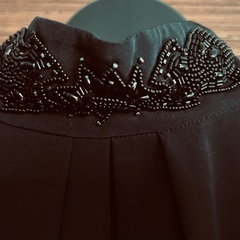 CHACOK ビーズ刺繍付き黒ブラウスの画像