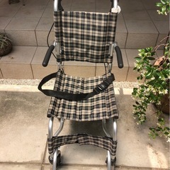 車椅子　折りたたみ車椅子