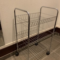 キャスター付きラック