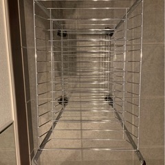 キャスター付きラックの画像