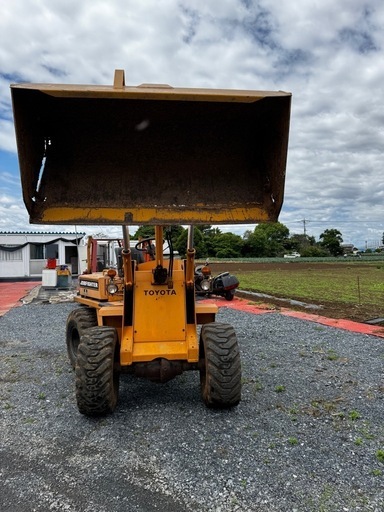 トヨタ ショベルローダ　ディーゼル ホイールローダーJOBFIGHTER8埼玉県「バケットは修理が必要かもしれないため、6万円安くなります トヨタ ショベルローダ ディーゼル ホイールローダーJOBFIGHTER8埼玉県
