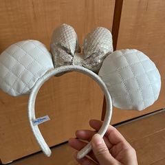 ディズニー カチューシャ キルティング 白の画像