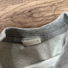 ジーユー　レディース　トレーナー　グレー　Mの画像