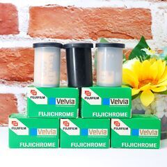 【全国送料無料】✨期限切れ未使用✨富士フイルム FUJICHROME Velvia 50✨36枚撮✨　Kodak GOLD 400　Kodak GOLD 100の画像