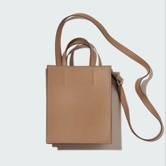 【未使用品★】UNIQLO レザータッチスクエアショルダーバッグ