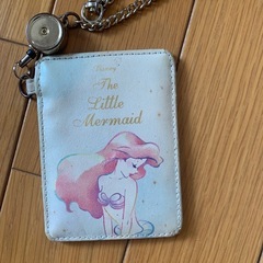 ディズニー定期券入れ二つセットの画像