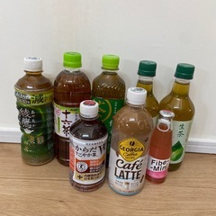 お取引き中です。ペットボトルのお茶とジュースなど8本セット
