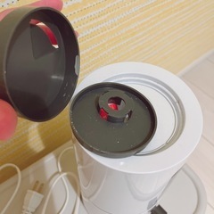 コンパクトでシンプルおしゃれ加湿器！寝室などに♪の画像