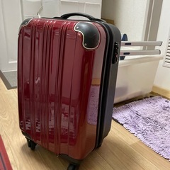 【問い合わせ中】スーツケース