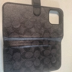 COACH  iPhone15𝐩𝐫𝐨 𝐦𝐚𝐱カバーの画像