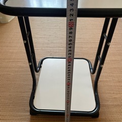 サイドテーブルの画像