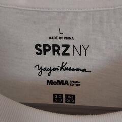 【used】　 【正規品】　MoMA ユニクロ　草間彌生　Tシャツ　Lサイズの画像
