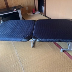 折りたたみベッドです☆