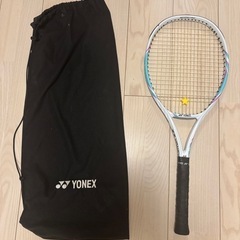 硬式テニスラケットの画像