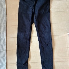 ZARA 黒デニム
