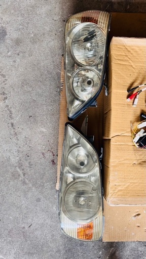 値下げしました‼️‼️アルテッツァ純正ヘッドライト