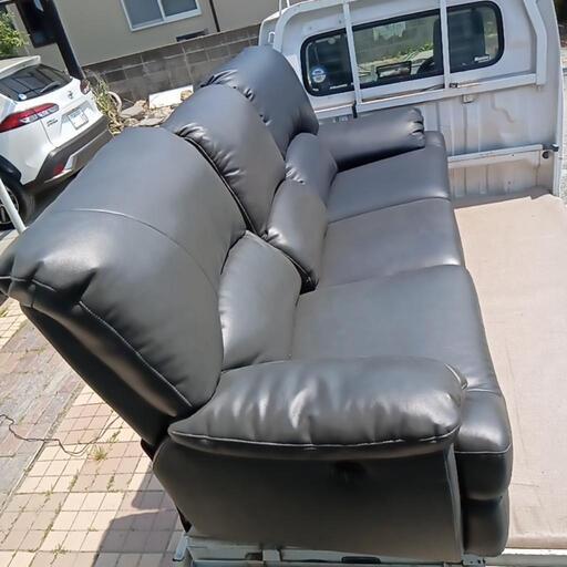 電動ソファー  3人掛け　革張り