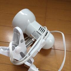 ☆美品☆クリップライト LED電球 調光可能 照明器具の画像