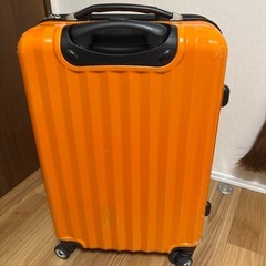 スーツケース