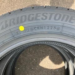 未使用のタイヤ売りますの画像