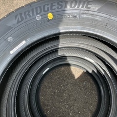 未使用のタイヤ売りますの画像