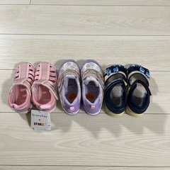 16〜17センチ新品　女の子　靴