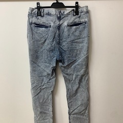 デニムパンツの画像