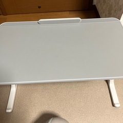 美品　小さな勉強机　作業だいの画像