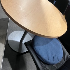 オシャレな丸テーブル