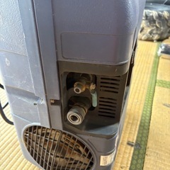 アネスト岩田 エアコンプレッサー OFPｰ071Cの画像