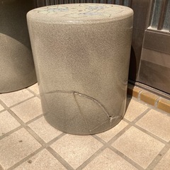 陶器　机1卓　椅子3脚の画像